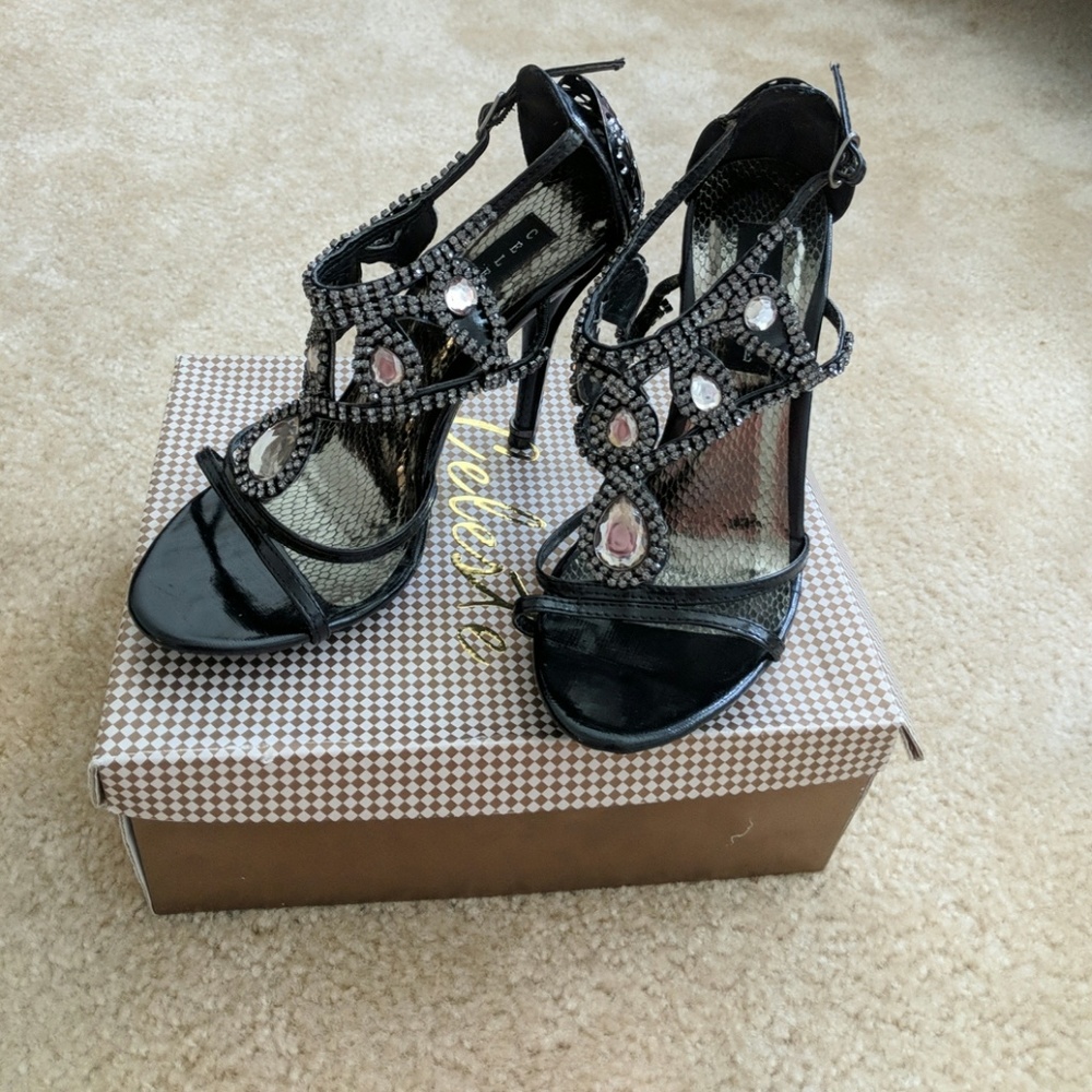 Stilleto evening shoes